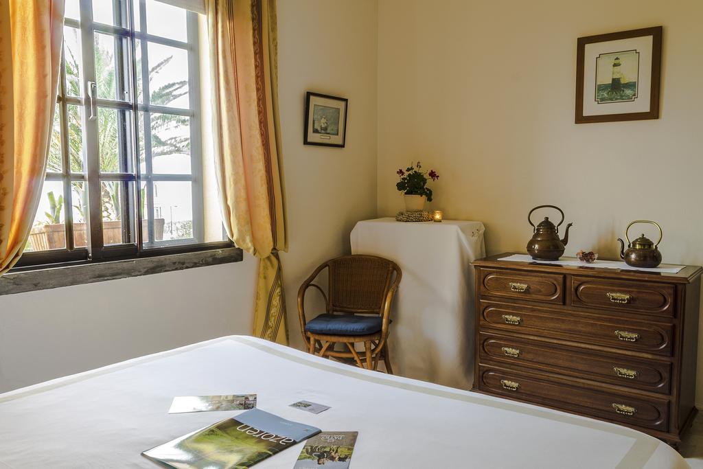Vila Belgica Bed & Breakfast Horta  Cameră foto