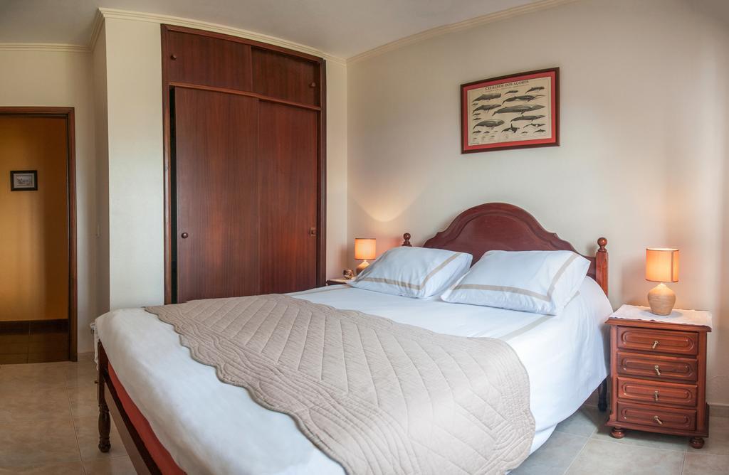Vila Belgica Bed & Breakfast Horta  Cameră foto